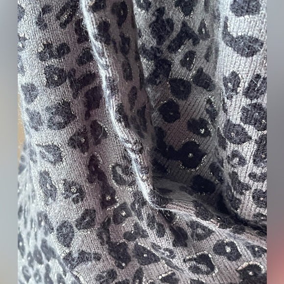 I Heart Ronson Women’s Sweater in Black and Gray - Picture 5 of 7